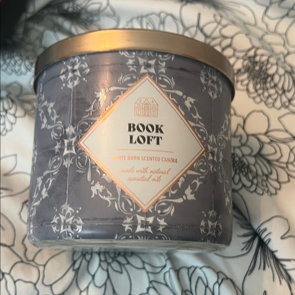 White Barn Book Loft Scented Candle